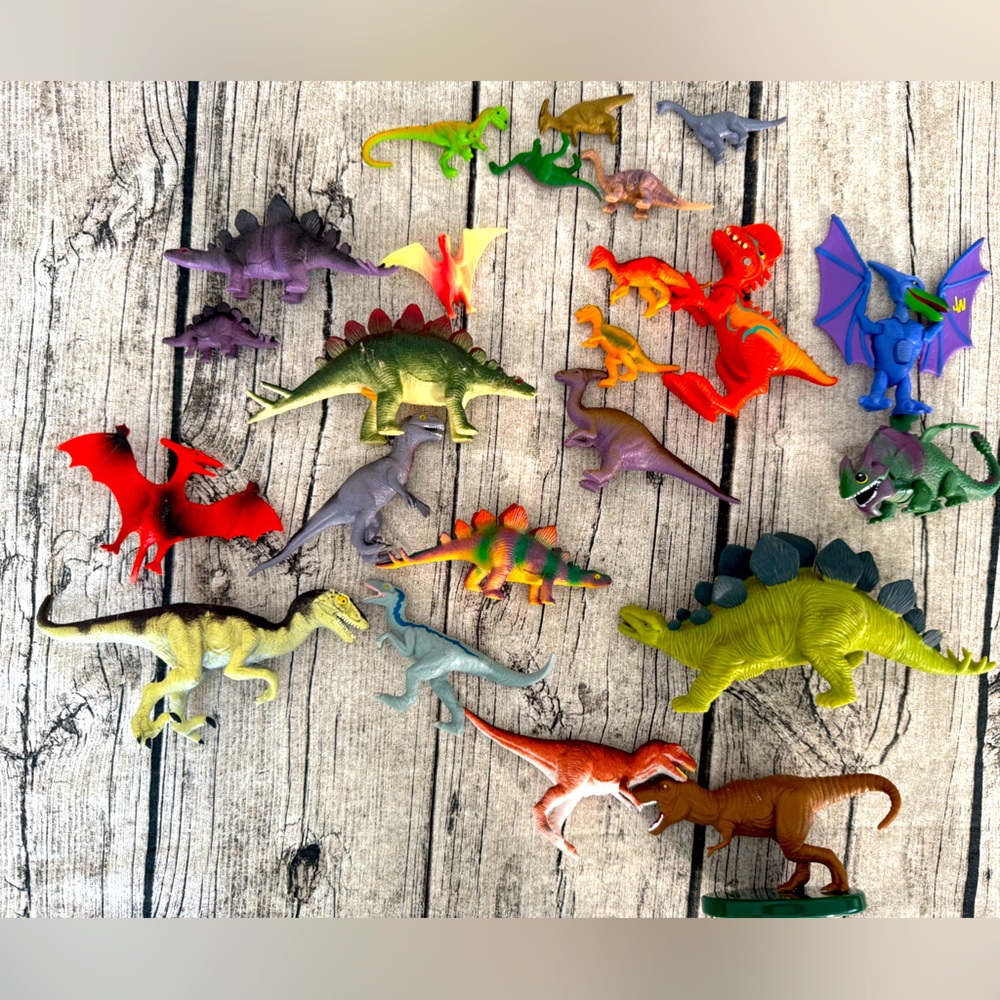 🦕 25- piece Toy Dinosaur bundle